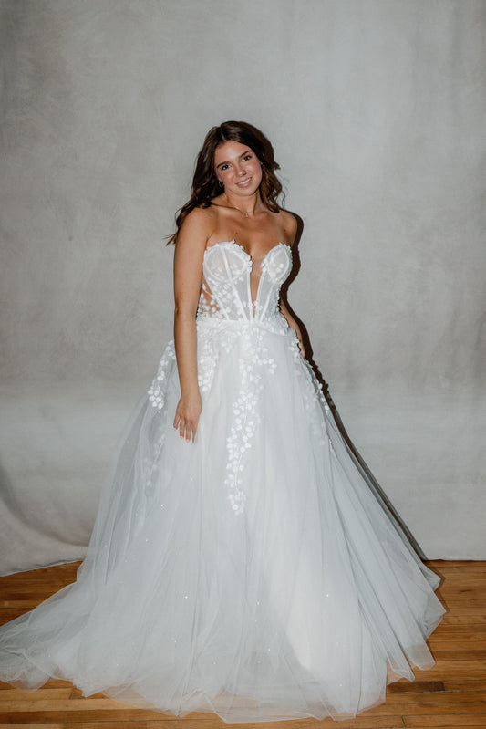 Ivy |  Sweetheart Strapless Tulle A-Line Gown