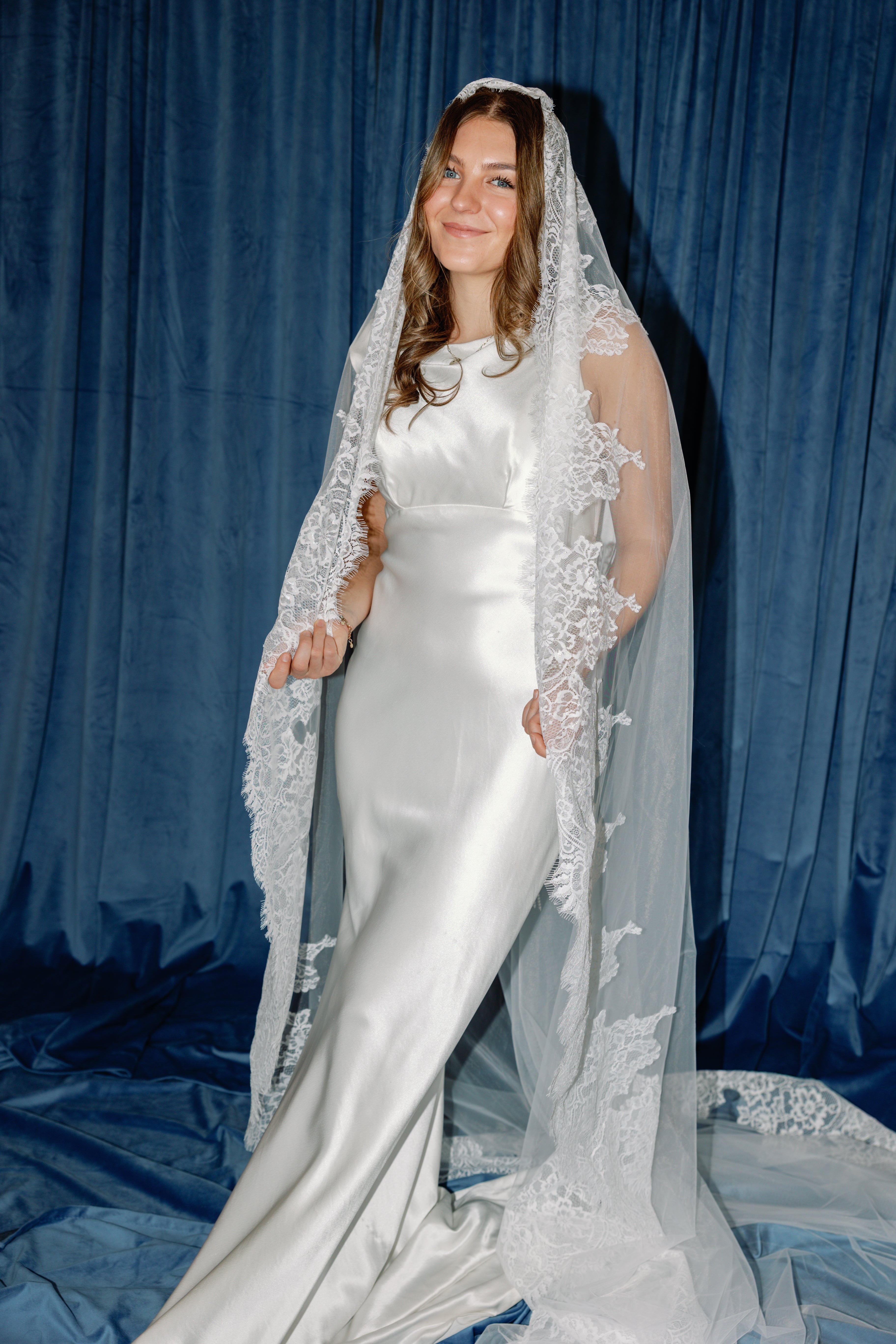 The Sevilla Mantilla Veil | Lace Cathedral Mantilla Wedding Veil