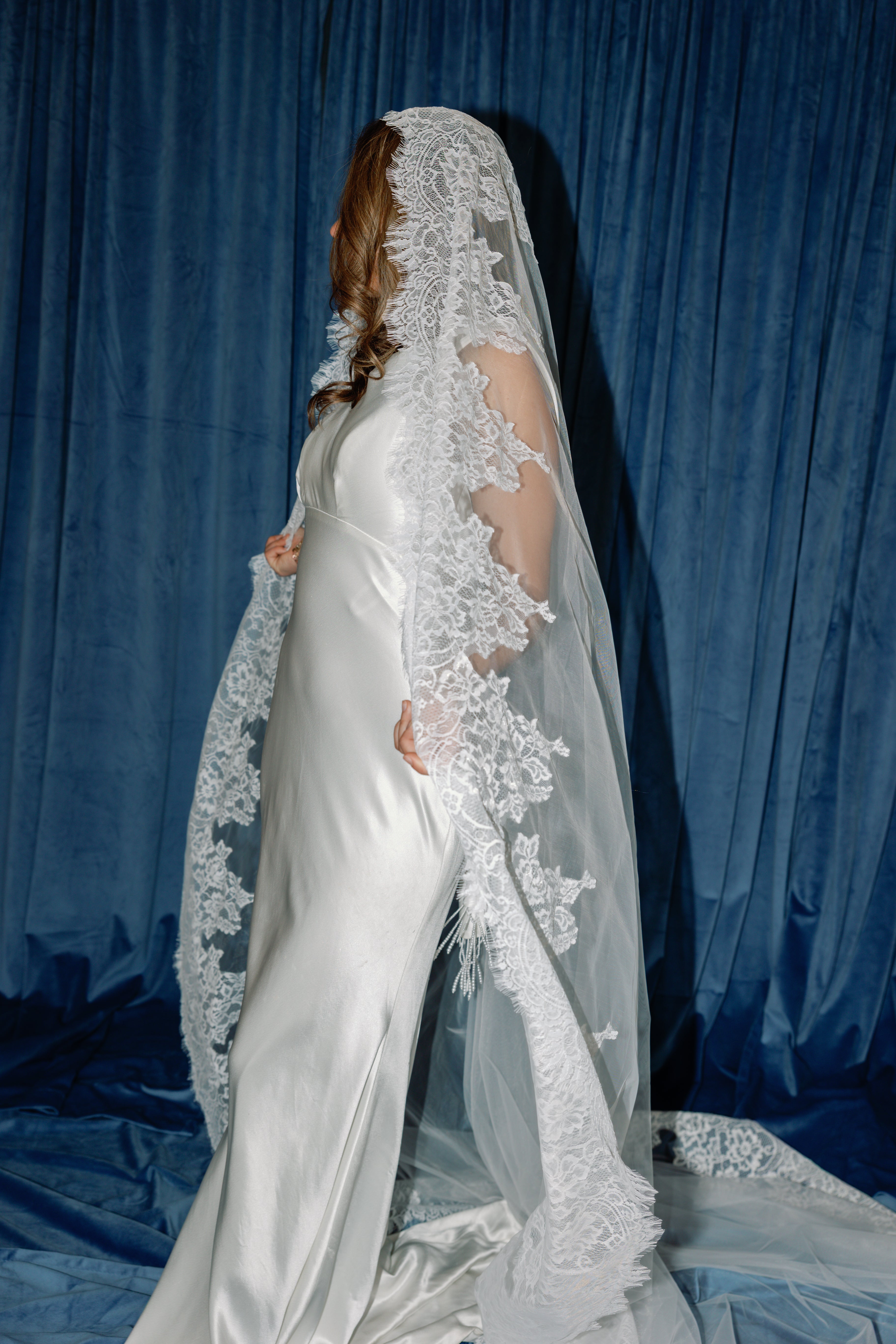 The Sevilla Mantilla Veil | Lace Cathedral Mantilla Wedding Veil